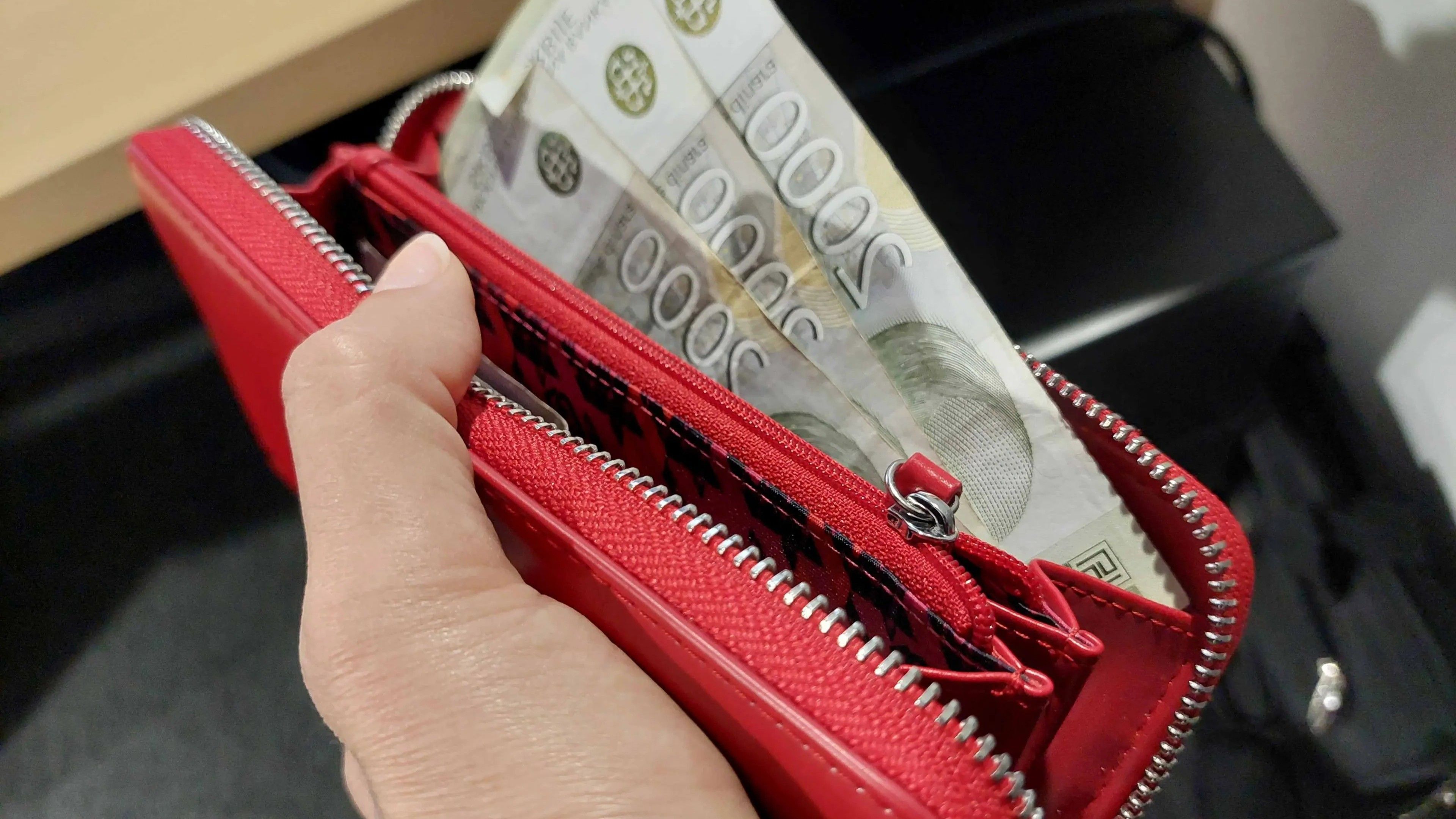 Dinari; Foto - BizSrbija