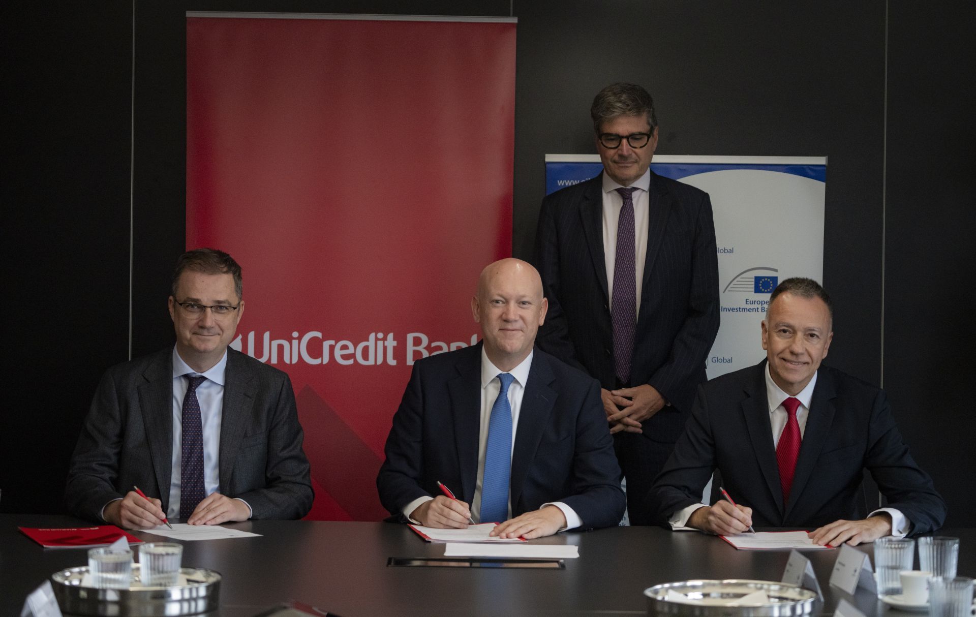 EIB i UniCredit plasiraju 56 miliona € za inkluzivno zapošljavanje