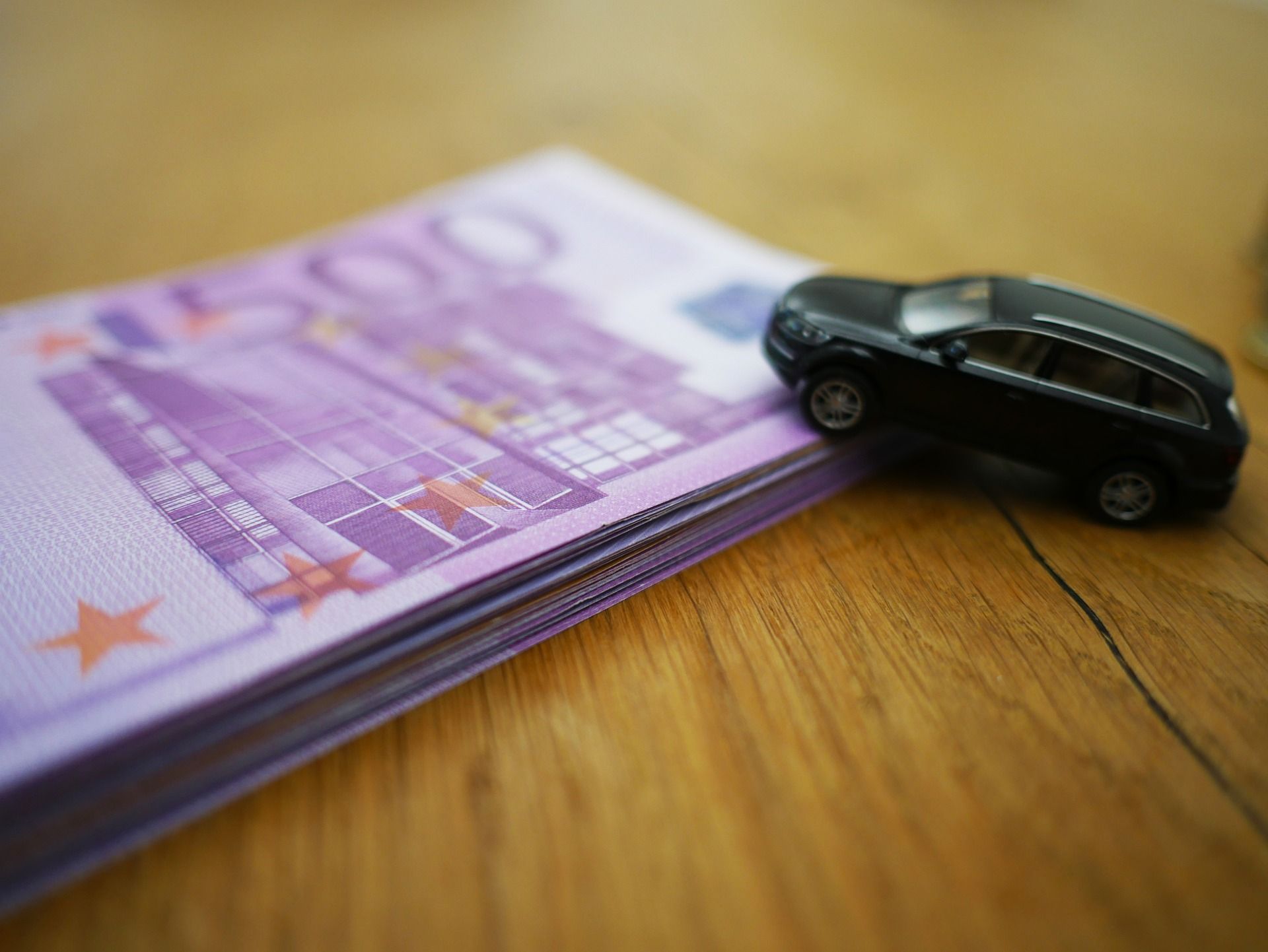 Krediti u Srbiji porasli 15% za godinu dana, građani sve više uzimaju potrošačke pozajmice