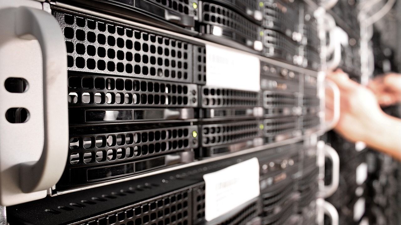 Dobit Fokskona skočila 35 odsto uz snažnu tražnju za AI serverima